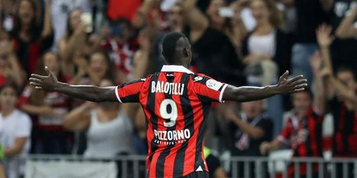 11, 斯特拉斯堡新援首秀梅开二度  