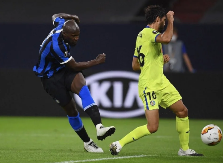  拉齐奥锋霸因莫比莱破荒，终结三百分钟球荒  